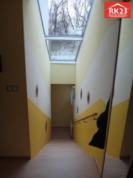 120_Schodiště_pokoje