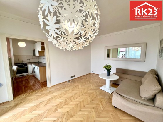 cc8288f4-a2d3-42d4-952d-b9f4b3579c5e