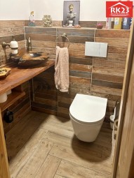 b0c69105-b033-49d8-b729-d2ce2ac17f4b