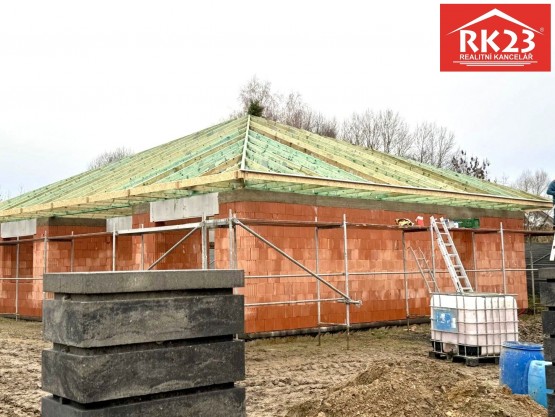 b4e90eb7-2126-4ce4-9b14-002bfc188951