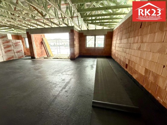 b06d25a5-129d-4750-aa70-9b8473d27c88