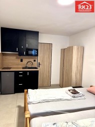 e33df9e0-7749-457b-84b8-3690202a2a43