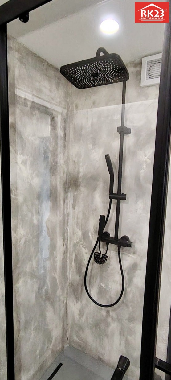 e160d0fc-5fa7-43b2-ba45-e4c5b131dcfc