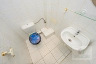 wc.jpg