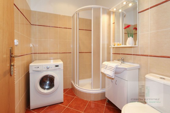 bathroom-2.jpg