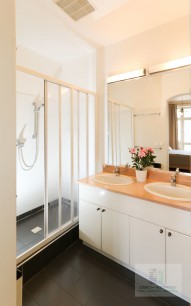 bathroom-2-2.jpg
