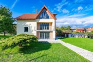 Detail: Pronájem RD, 380 m2