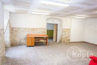 Přízemí - komerční prostor