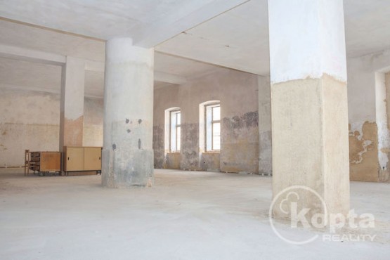 1.patro - bývalý sklad, bývalý sál