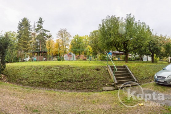 PRONÁJEM bytu 3+kk, pohled na zahrady