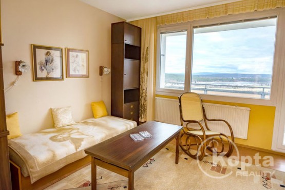 obývací pokoj s lodžií