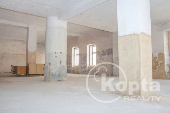 1.patro - bývalý sklad, bývalý sál