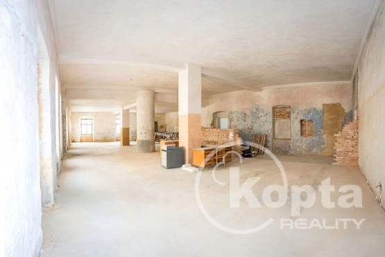 1.patro - bývalý sklad, bývalý sál 1.patro - bývalý sklad, bývalý sál 