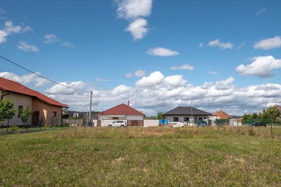 Štáhlavy pozemek