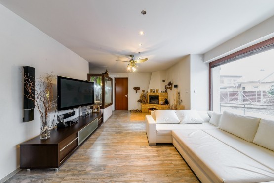 vila-Jesenice-for-sale-2
