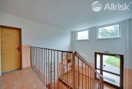 hdr dům chodba b