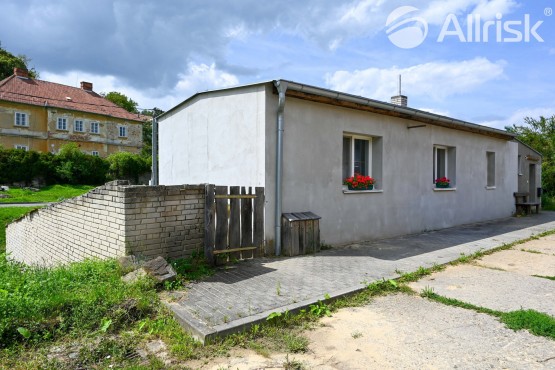 dům