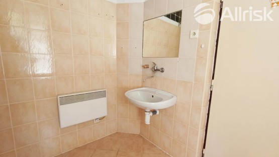 64c7b97d-09f1-47b5-a440-e612d35e0b0e