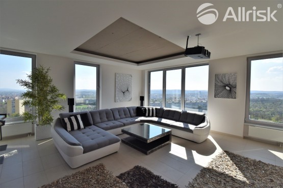 pronajem-atypicke-byty-300m2-brno-lesna-dsc-0003-89fcb0