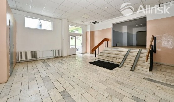 C7D4B810-5CB3-4E13-8A91-15C02EA9B2F6_1_201_a