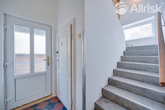 hdr 1 np schodiště b