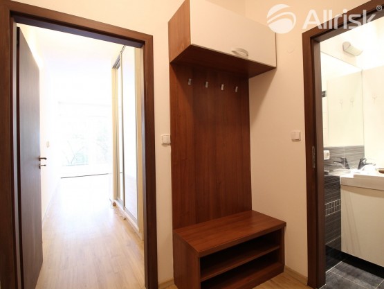 pronajem-bytu-2-kk-o-velikosti-39-m2-s-terasou-16-m2-img-6936-e11db2