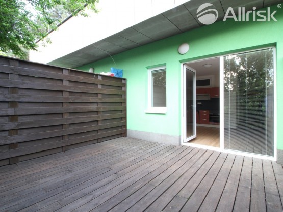 pronajem-bytu-2-kk-o-velikosti-39-m2-s-terasou-16-m2-img-6939-9dd039