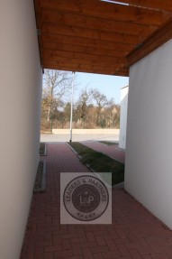 8043332_3_orig