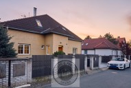 01-Veltrusy_house