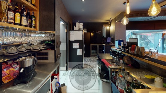 Pitterova-13-Kitchen