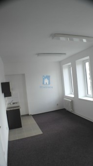 7081056.jpg