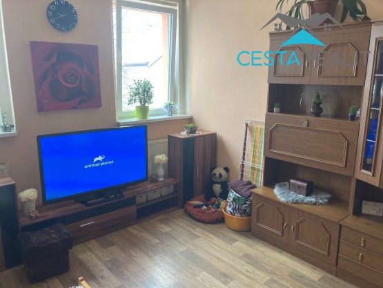 A11B31DE-8F23-471D-BBDA-1E5FAA0638BC