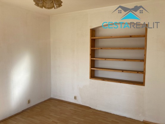 D3B5683D-28C9-4918-A799-513A939B773C