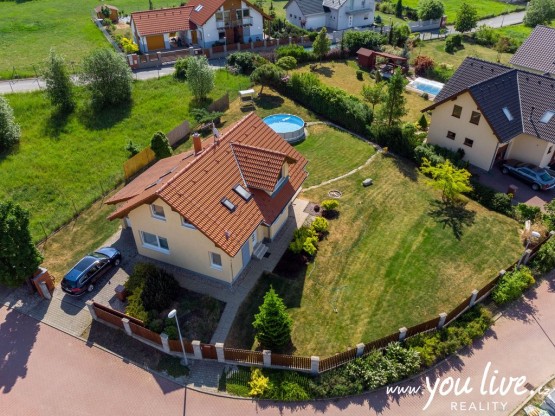 Dolní_Jirčany-RD5kk_10-DJI_0102_4K