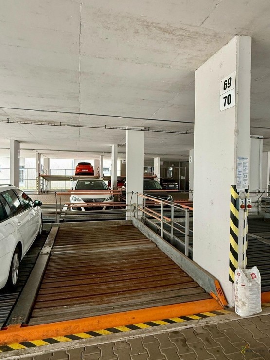 eebaf740-f2e0-4be5-a24c-c06446ef0a1f