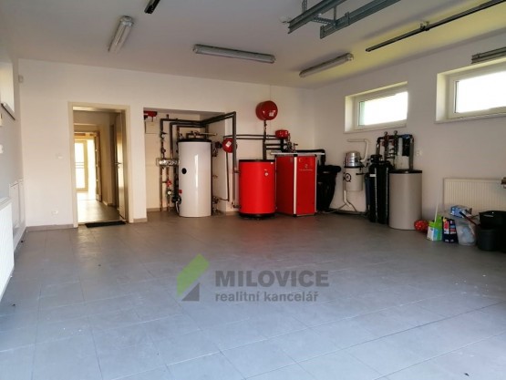 89774793_1377134242496016_4414130274569289728_n