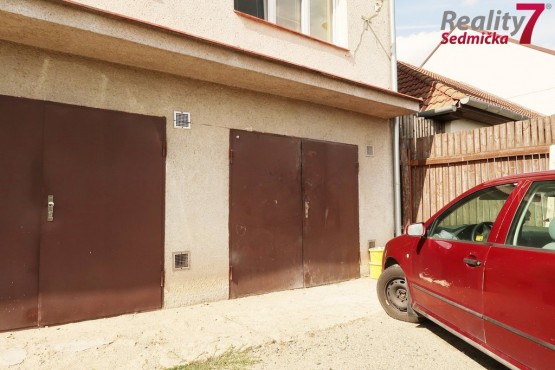 16 Byt 3+1 s garáží Sedlec