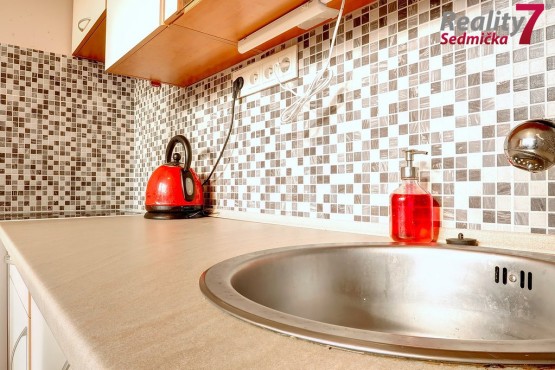 02 Byt 1+1 Jihlava Březinova