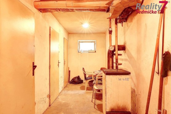 15 Byt 3+1 s garáží Sedlec