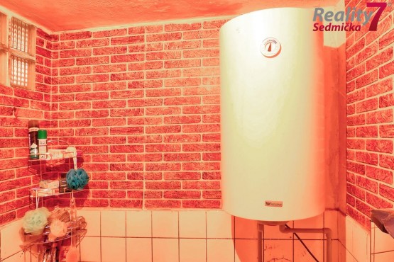 06 Byt 3+1 s garáží Sedlec