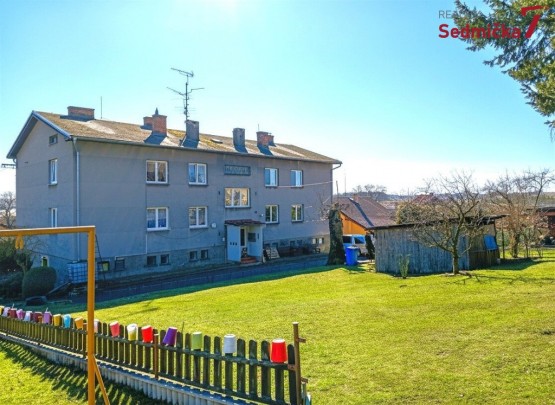 39c30602-b60c-4be7-b263-19f4bab185aa