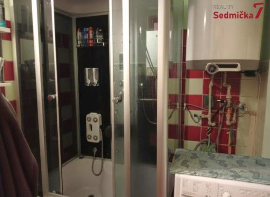 85d7b0a6-864d-4431-8ce7-af16b4efb838