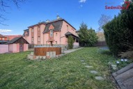 pohled ze zadni casti zahrady