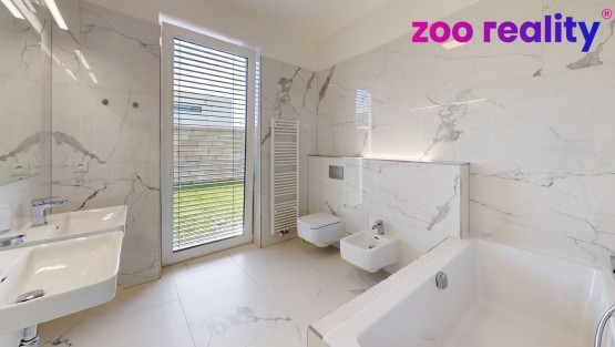 bathroom-2.jpg