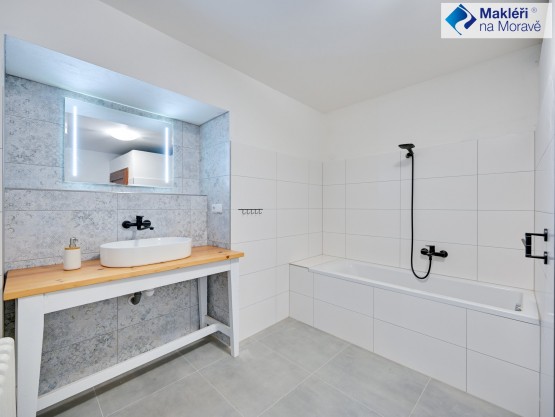 hdr byt 1 koupelna a