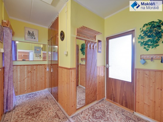 hdr chodba a