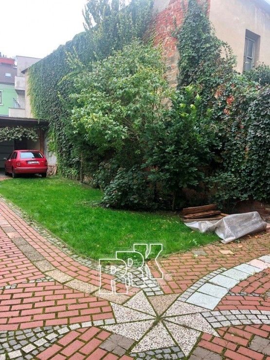 39982F03-9E7E-4A7E-AB03-77FDCE2D6F9A