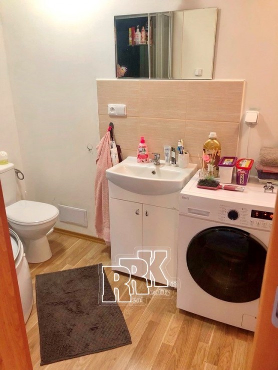 4A0BA756-986B-44B3-A148-BAAFCCCFB41F