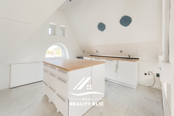 ChatGPT Image 30. 10. 2025 10_48_40