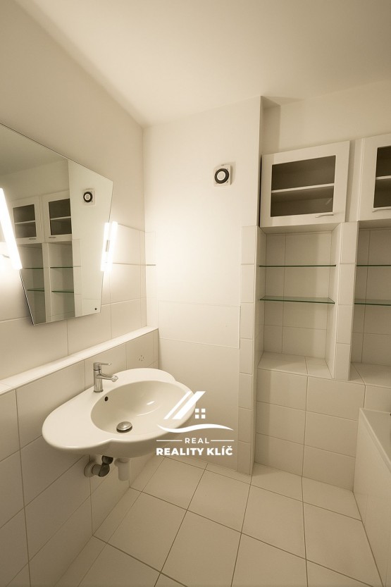 ChatGPT Image 10. 11. 2025 18_22_17